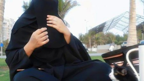 娱乐圈最新恋情曝光，幕后真相引发广泛关注