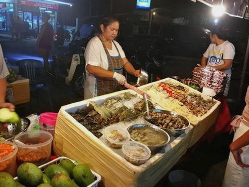 娱乐吃瓜君曹颖带你揭秘娱乐圈，吃瓜酱少爷也来凑热闹啦！