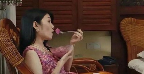 娱乐圈吃瓜全记录：肖战名场面与大赛热潮回顾