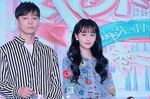 揭秘娱乐圈：从妆容到真相，吃瓜君带你看透明星背后的故事