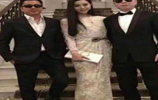 娱乐吃瓜君张檬：从幕后揭秘到“吃瓜”女王的角色转变